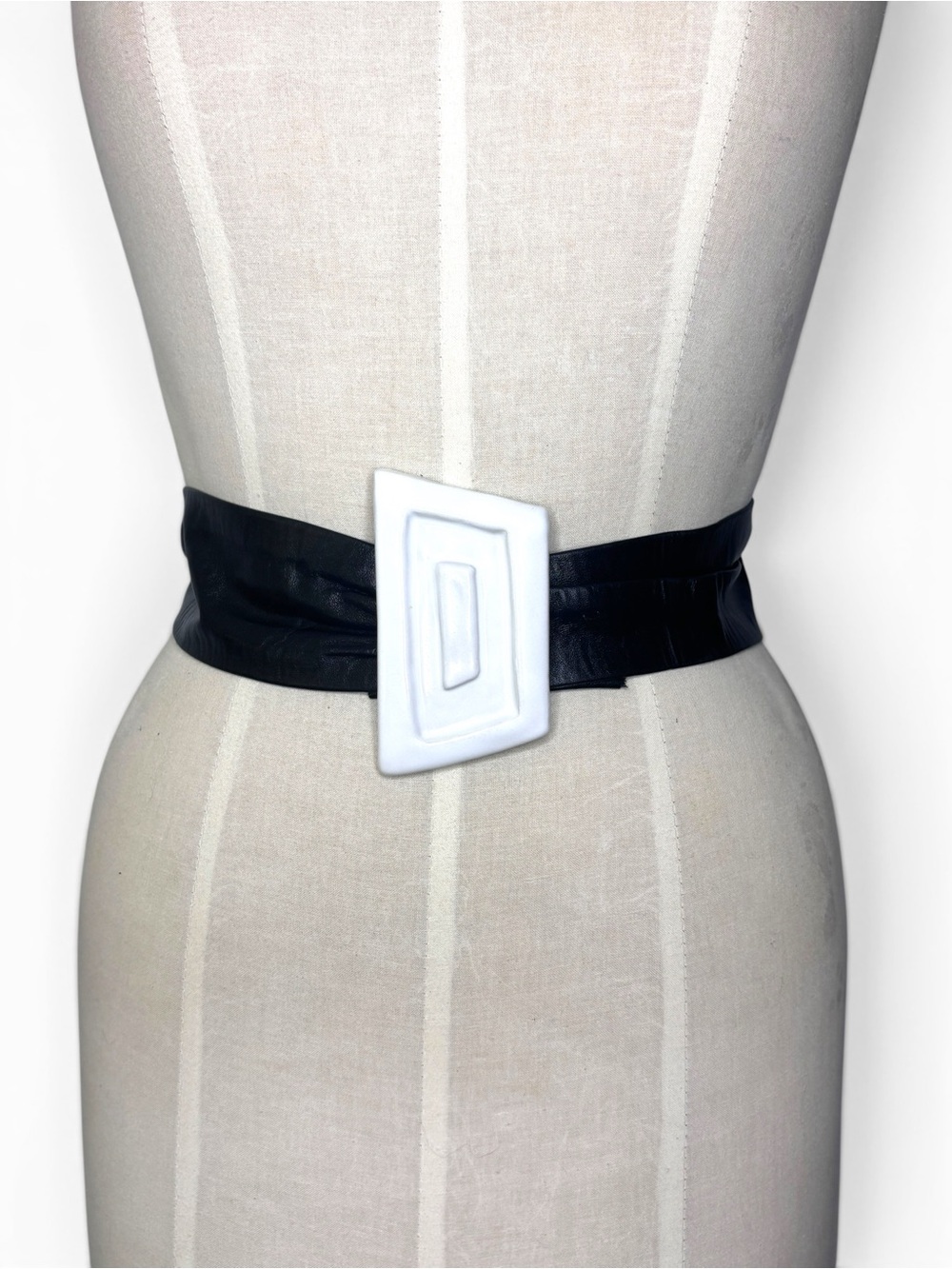 Vintage‎ Carol Halmy Black Leather Adjustable Belt with White Geometric Buckle